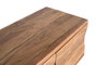 GINER Y COLOMER Mueble de TV de madera de acacia con 4 puertas